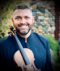 Violinist Steven Moeckel